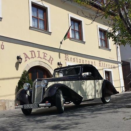 Adler Panzio Hotel Budaors Ngoại thất bức ảnh